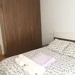 Moderno Y Centrico * Σορία