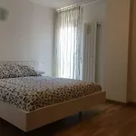 Moderno Y Centrico